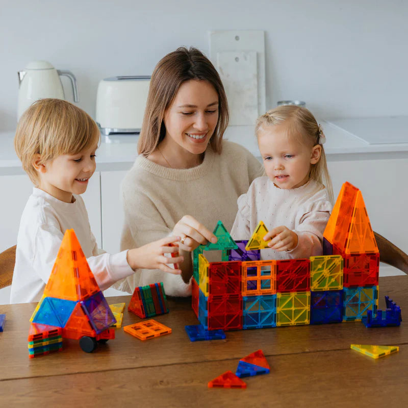 Magnētiskās būvēšanas plāksnītes bērniem – radošumam un prasmju attīstīšanai