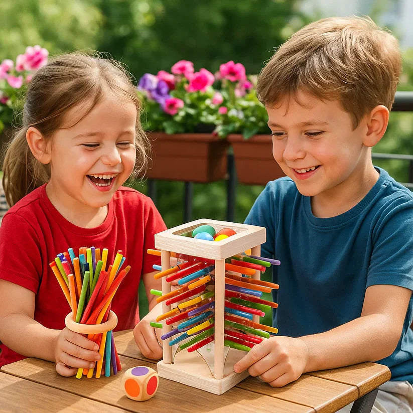 Koka izglītojošā spēle ar bumbiņām un kociņiem