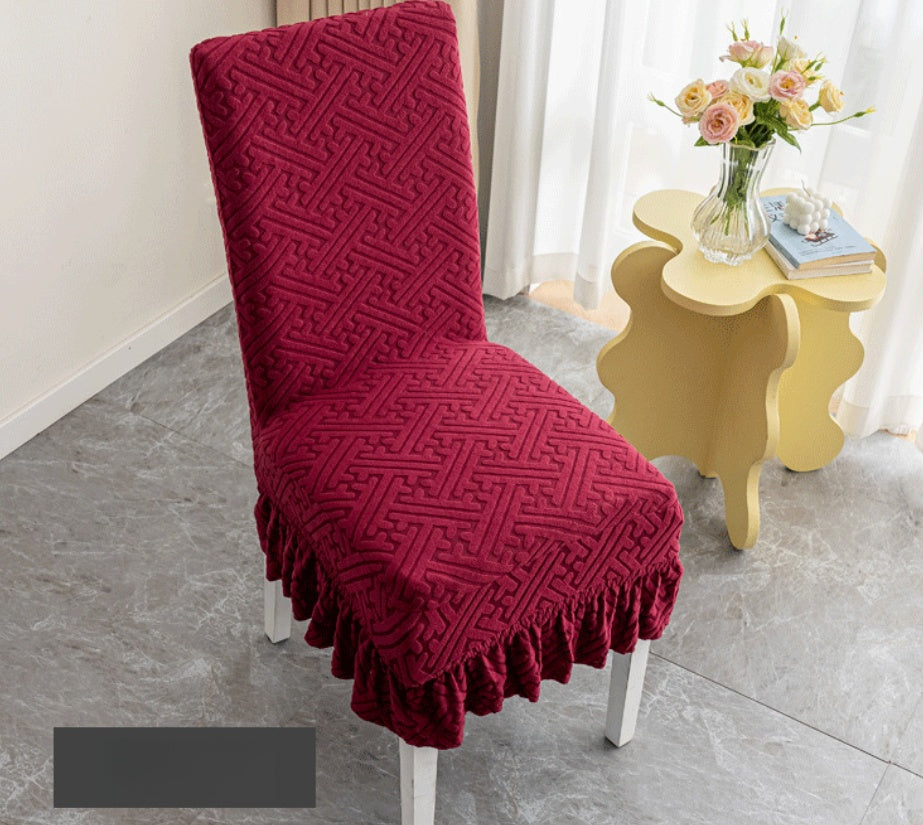 Krēsla pārvalks – piešķiriet saviem krēsliem jaunu izskatu