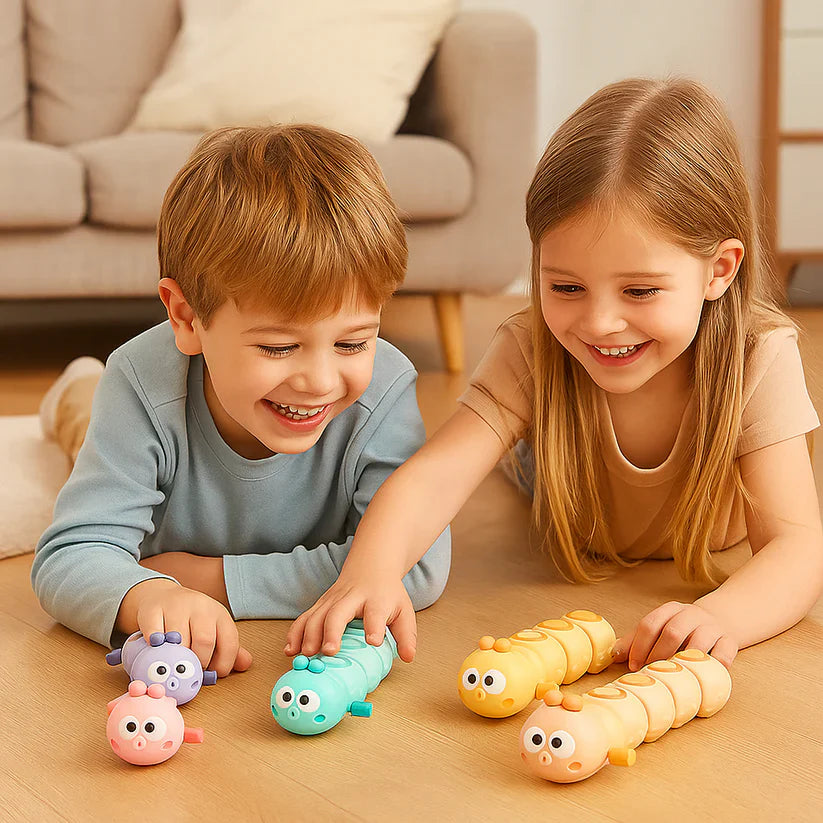 Nakrūvējama kāpura rotaļlieta bērniem – attīsta spēju gulēt uz vēderiņa un veicina rāpošanu