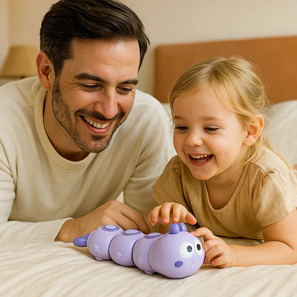 Nakrūvējama kāpura rotaļlieta bērniem – attīsta spēju gulēt uz vēderiņa un veicina rāpošanu