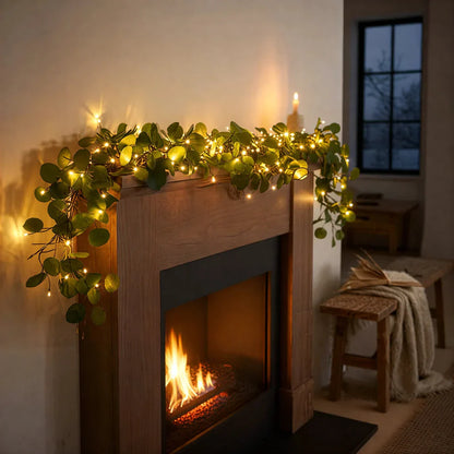 Dekoratīvā gaismas virtene ar zaļuma akcentiem