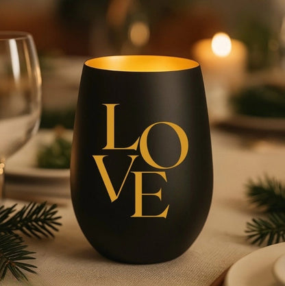 Aromātiskā svece ar LOVE (mīlestības) dizainu