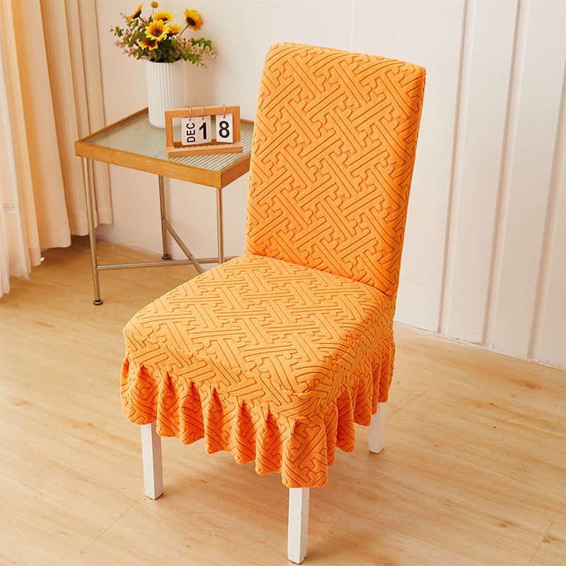 Krēsla pārvalks – piešķiriet saviem krēsliem jaunu izskatu